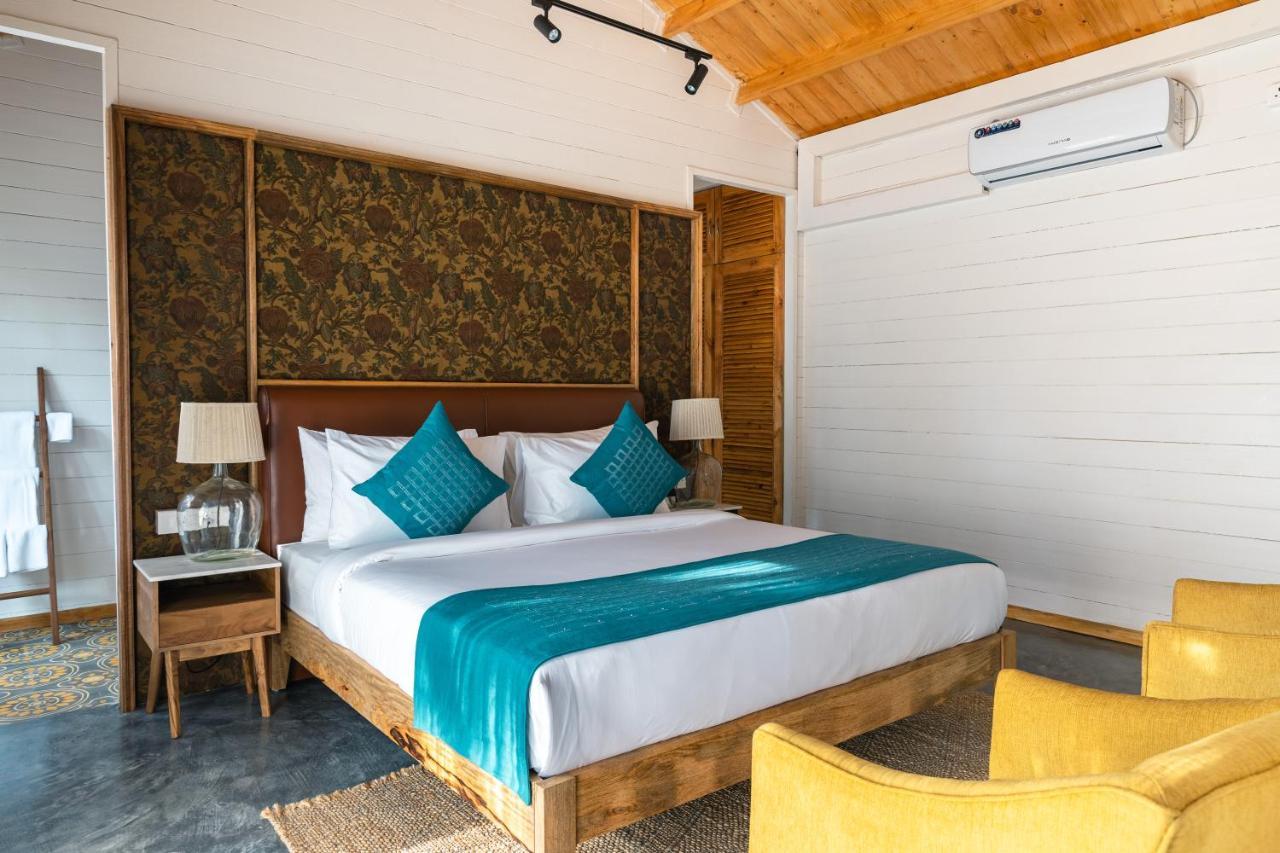 Larisa Resort Ashwem Mandrem Exterior photo