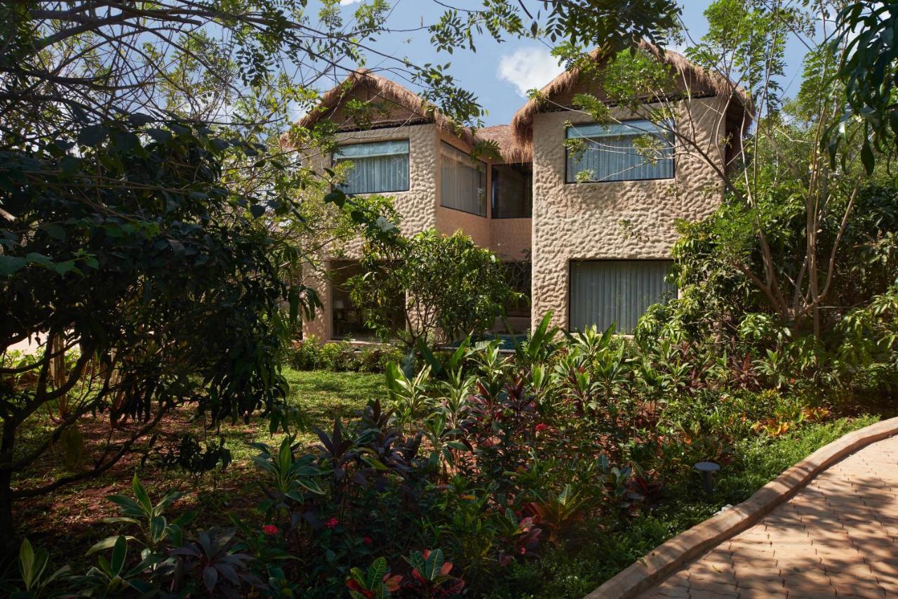 Larisa Resort Ashwem Mandrem Exterior photo